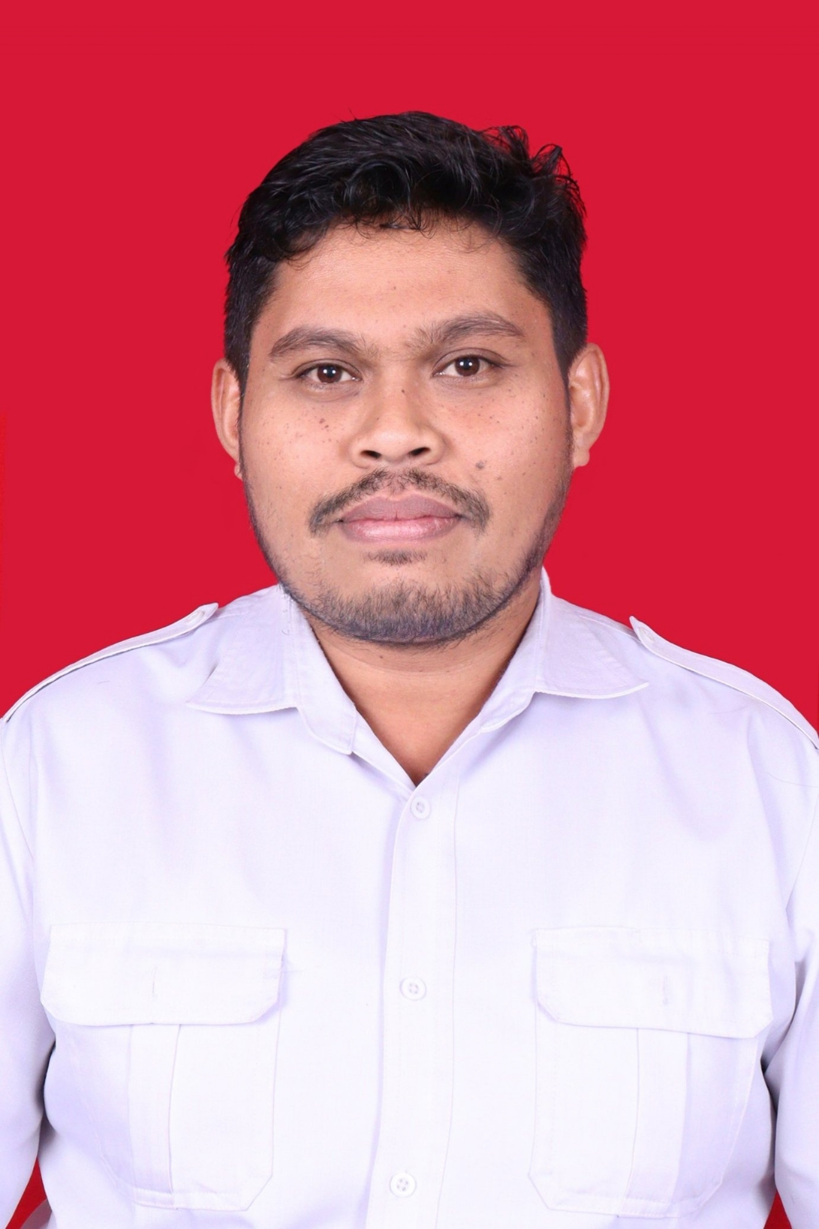 Lukas Naya Ola, S-Pd
